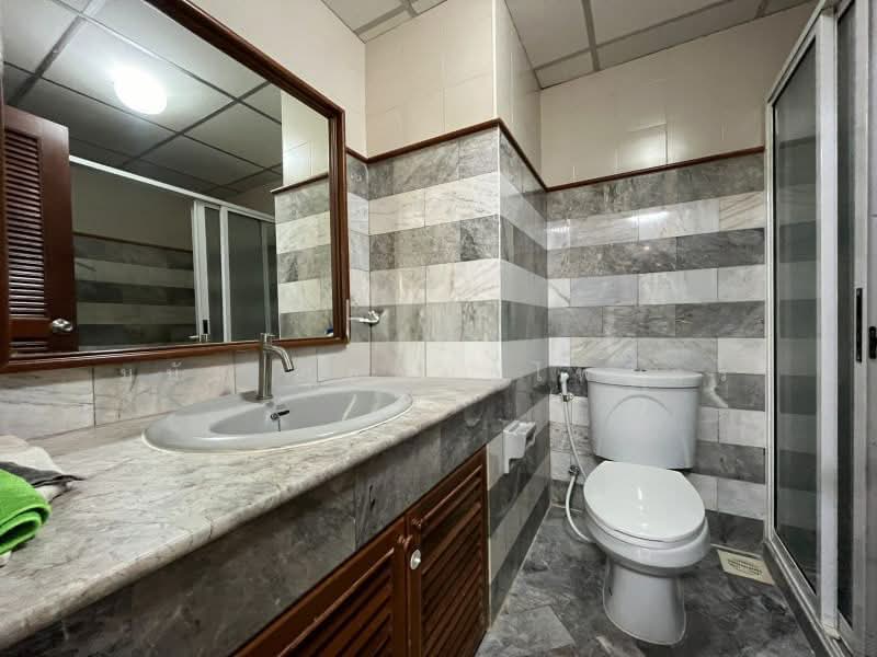 Silom Suite, Bangkok, Soi Sathorn 12, Sathorn Road, Silom, Bang Rak, Bangkok, 1 Bedroom, 52 sqm, Condo For Sale, by มนัส กุลพันธ์ไพจิตร, 500475005 - DDproperty.com
