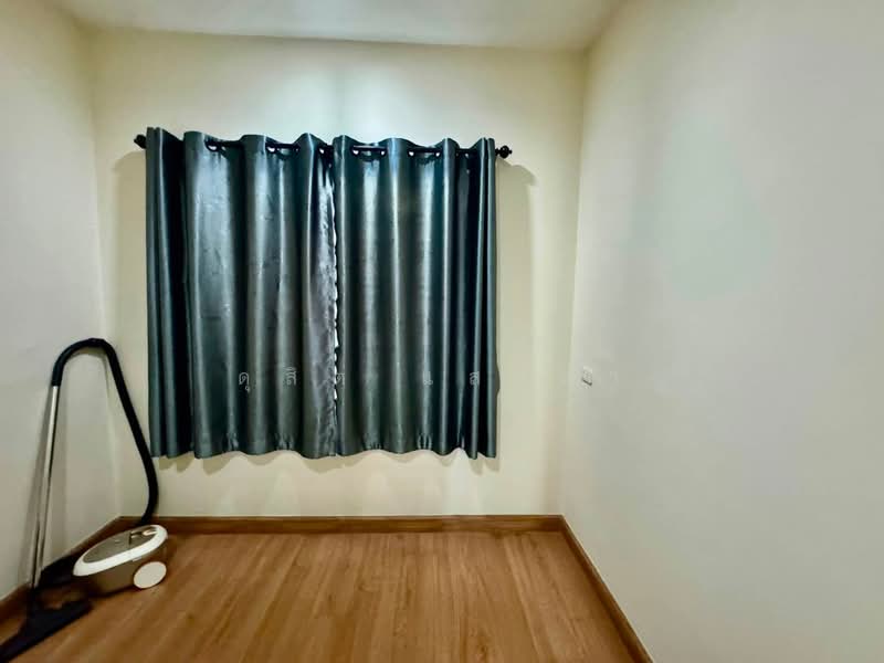 ให้เช่าทาวน์โฮม 4 ห้องนอน ม.โกลเด้นท์ทาวน์ เก้ากิโล ศรีราชา, Chon Buri (Pattaya), Surasak, Si Racha, Chon Buri (Pattaya), 4 Bedrooms, 75 sqm, Townhouse For Rent, by Dusit Saengfa, 500475018 - DDproperty.com