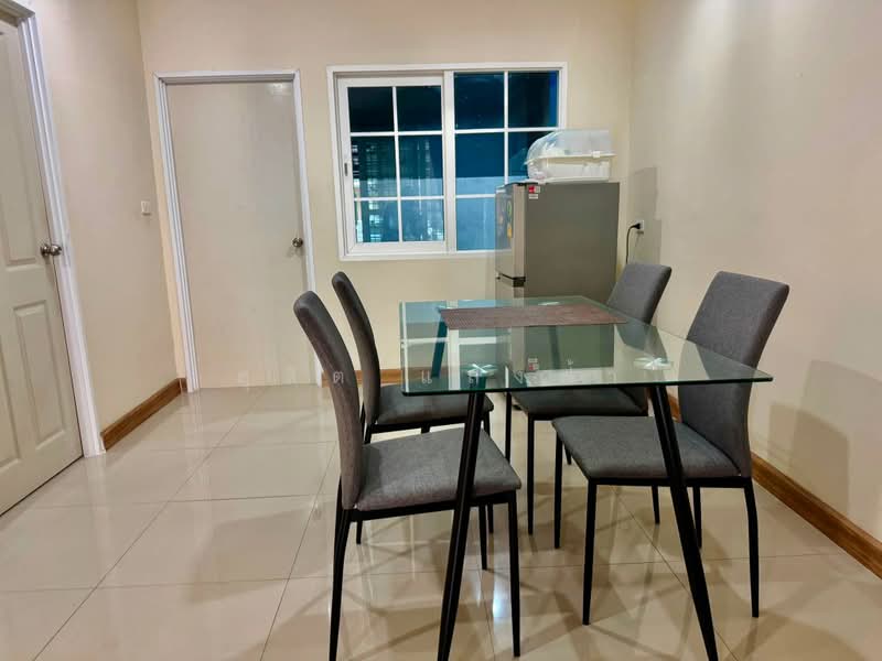 ให้เช่าทาวน์โฮม 4 ห้องนอน ม.โกลเด้นท์ทาวน์ เก้ากิโล ศรีราชา, Chon Buri (Pattaya), Surasak, Si Racha, Chon Buri (Pattaya), 4 Bedrooms, 75 sqm, Townhouse For Rent, by Dusit Saengfa, 500475018 - DDproperty.com