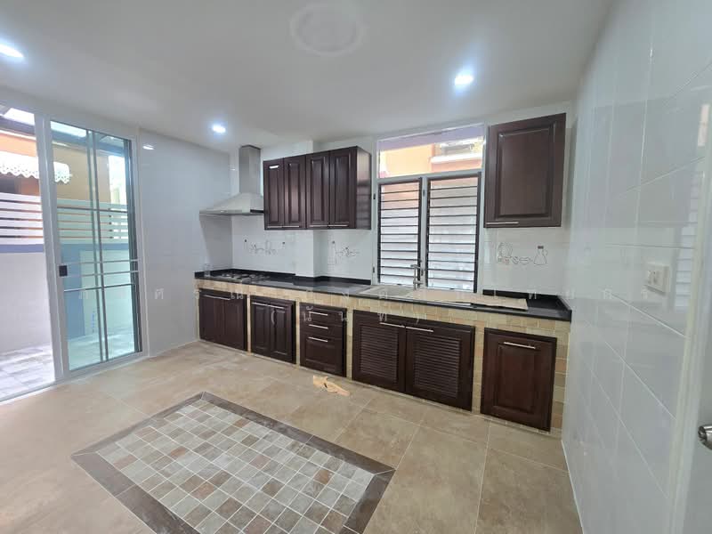 Garden Villa Rangsit - Klong 3, Pathum Thani, Soi Village Garden Villa 1, Lat Sawai, Lam Luk Ka, Pathum Thani, 3 Bedrooms, 200 sqm, Single Detached House For Sale, by นภัสศรณ์ วงศ์สินไทยกร (นันท์), 500475026 - DDproperty.com