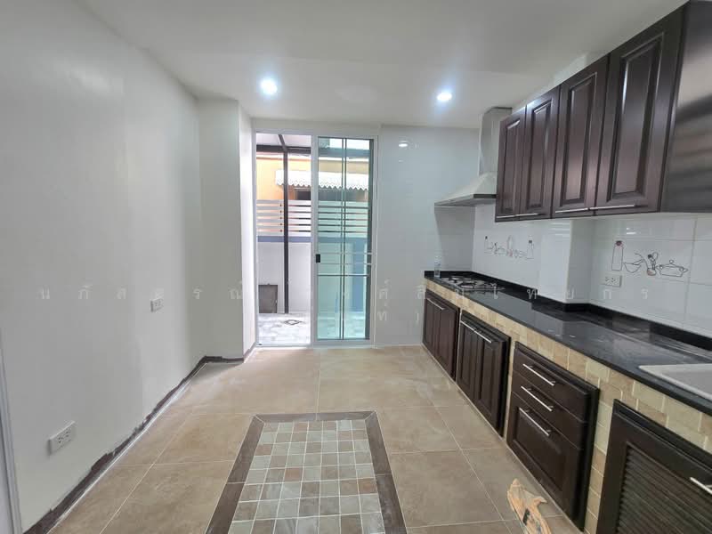 Garden Villa Rangsit - Klong 3, Pathum Thani, Soi Village Garden Villa 1, Lat Sawai, Lam Luk Ka, Pathum Thani, 3 Bedrooms, 200 sqm, Single Detached House For Sale, by นภัสศรณ์ วงศ์สินไทยกร (นันท์), 500475026 - DDproperty.com