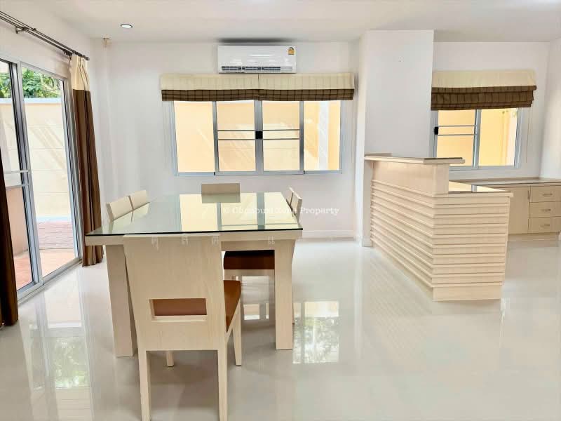 ให้เช่าบ้านเดี่ยวหลังใหญ่ ม.มณีรินทร์เพลส ไร่กล้วย ศรีราชา, Chon Buri (Pattaya), Surasak, Si Racha, Chon Buri (Pattaya), 3 Bedrooms, 210 sqm, Single Detached House For Rent, by Dusit Saengfa, 500475033 - DDproperty.com