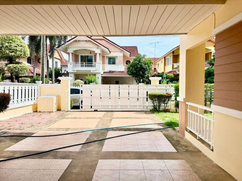ให้เช่าบ้านเดี่ยวหลังใหญ่ ม.มณีรินทร์เพลส ไร่กล้วย ศรีราชา, Chon Buri (Pattaya), Surasak, Si Racha, Chon Buri (Pattaya), 3 Bedrooms, 210 sqm, Single Detached House For Rent, by Dusit Saengfa, 500475033 - DDproperty.com