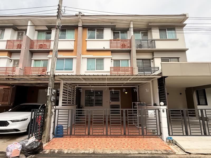Townplus On Nut, Bangkok, On Nut - Ladkrabang Road, Lat Krabang, Lat Krabang, Bangkok, 3 Bedrooms, 157 sqm, Townhouse For Rent, by ณัฐวิชย์ จุลพันธ์, 500475055 - DDproperty.com