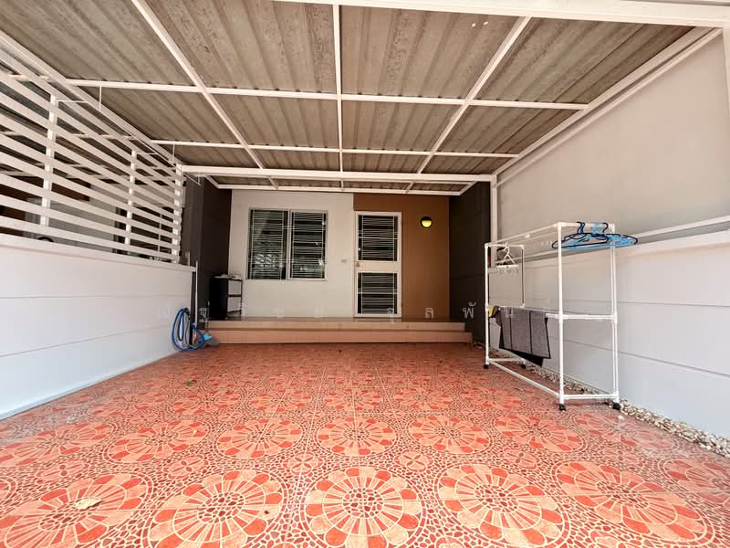 Townplus On Nut, Bangkok, On Nut - Ladkrabang Road, Lat Krabang, Lat Krabang, Bangkok, 3 Bedrooms, 157 sqm, Townhouse For Rent, by ณัฐวิชย์ จุลพันธ์, 500475055 - DDproperty.com