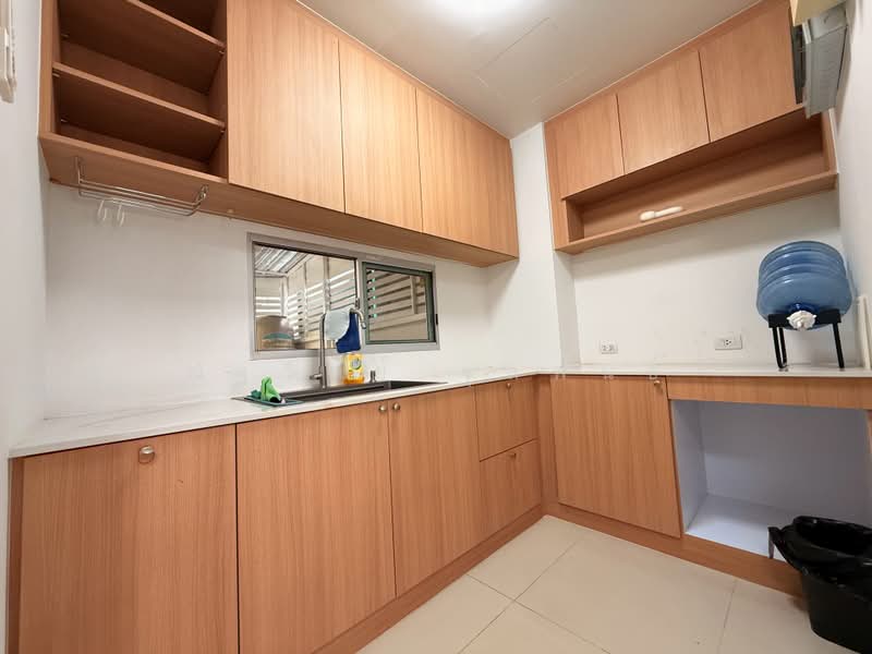 Townplus On Nut, Bangkok, On Nut - Ladkrabang Road, Lat Krabang, Lat Krabang, Bangkok, 3 Bedrooms, 157 sqm, Townhouse For Rent, by ณัฐวิชย์ จุลพันธ์, 500475055 - DDproperty.com