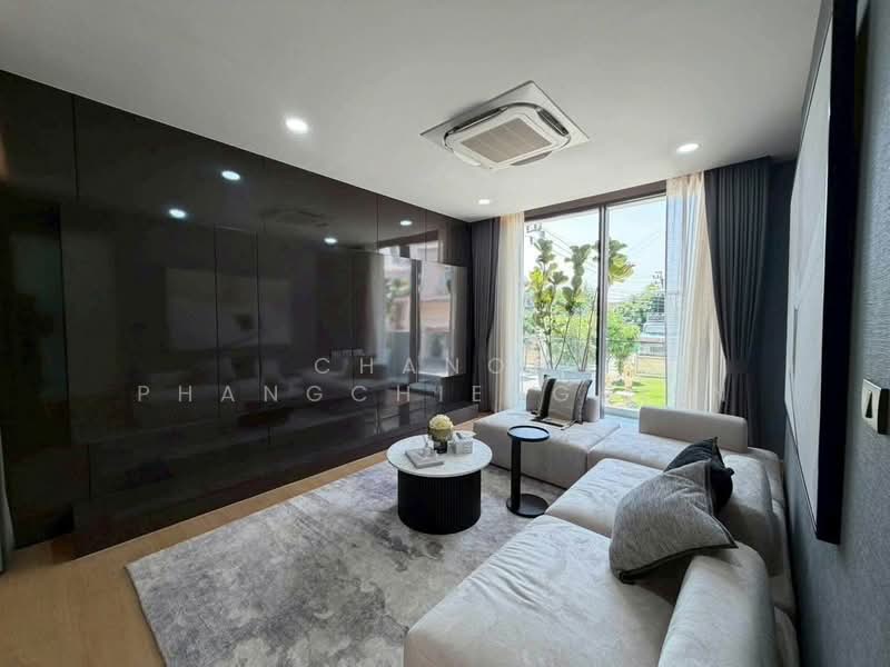 Preecha Ram 3 - Rat Phatthana, Bangkok, Saphan Sung, Bangkok, 4 Bedrooms, 453 sqm, Single Detached House For Sale, by Chanon Phangchienghien, 500475063 - DDproperty.com