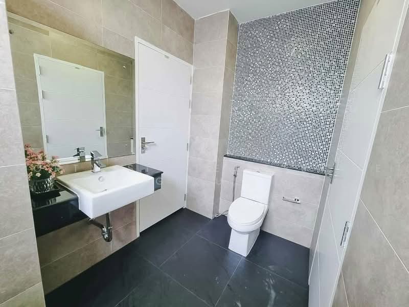 Perfect Masterpiece Sukhumvit 77, Samut Prakan, Soi Mu Ban Perfect Place Sukhumvit 77, Rachathewa, Bang Plee, Samut Prakan, 5 Bedrooms, 585 sqm, Single Detached House For Rent, by Forty-Six Real Estate Group, 500475074 - DDproperty.com