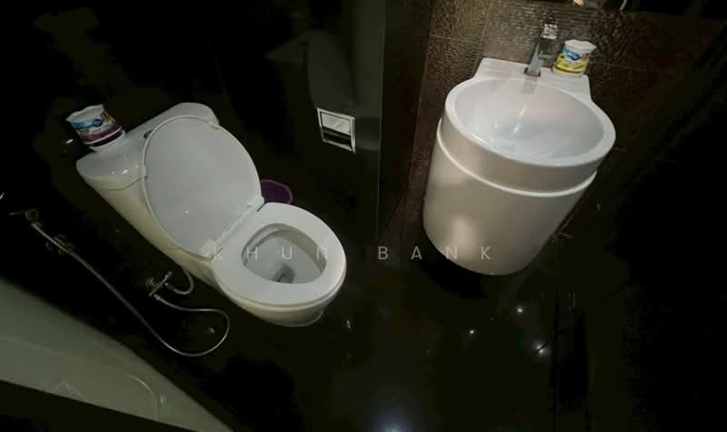 Rhythm Sukhumvit 36-38, Bangkok, 55 Soi Sukhumvit 36, Sukhumvit Road, Phra Kanong, Khlong Toei, Bangkok, 1 Bedroom, 28 sqm, Condo For Rent, by Khun Bank, 500475140 - DDproperty.com