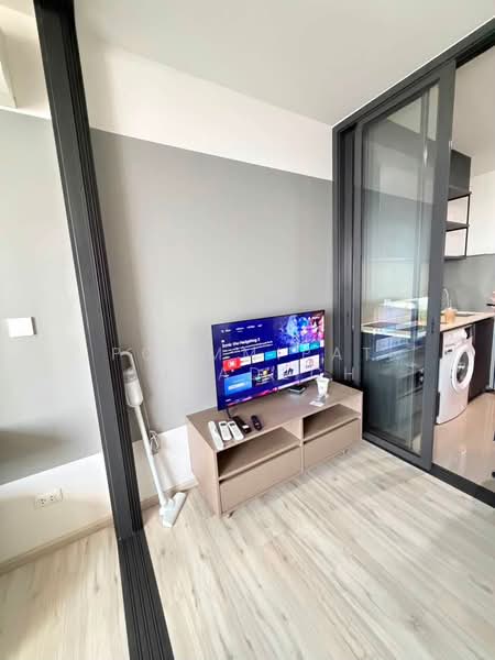 XT Huaikhwang, Bangkok, 244 Ratchadaphisek Road, Huai Khwang, Bangkok, 1 Bedroom, 28 sqm, Condo For Rent, by Poommipat Suradech, 500475300 - DDproperty.com