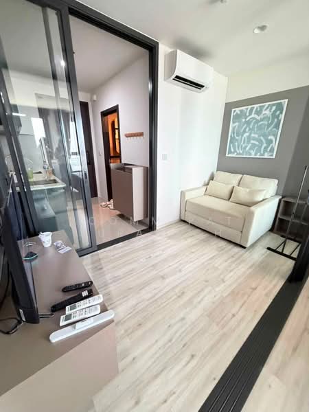 XT Huaikhwang, Bangkok, 244 Ratchadaphisek Road, Huai Khwang, Bangkok, 1 Bedroom, 28 sqm, Condo For Rent, by Poommipat Suradech, 500475300 - DDproperty.com