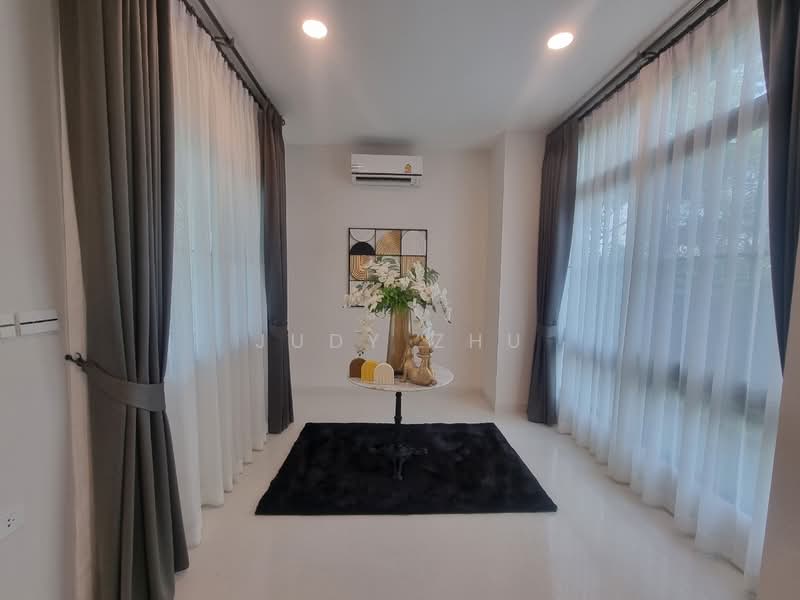 Nantawan Rama 9 - New Krungthepkreetha, Bangkok, Saphan Sung, Bangkok, 5 Bedrooms, 398 sqm, Single Detached House For Rent, by Judy Zhu, 500475329 - DDproperty.com