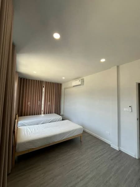 ให้เช่าบ้านเดี่ยวใหม่ ม.เดอะเซนโทร วัน พานทอง ชลบุรี, Chon Buri (Pattaya), Phan Thong, Chon Buri (Pattaya), 3 Bedrooms, 160 sqm, Single Detached House For Rent, by Dusit Saengfa, 500475334 - DDproperty.com