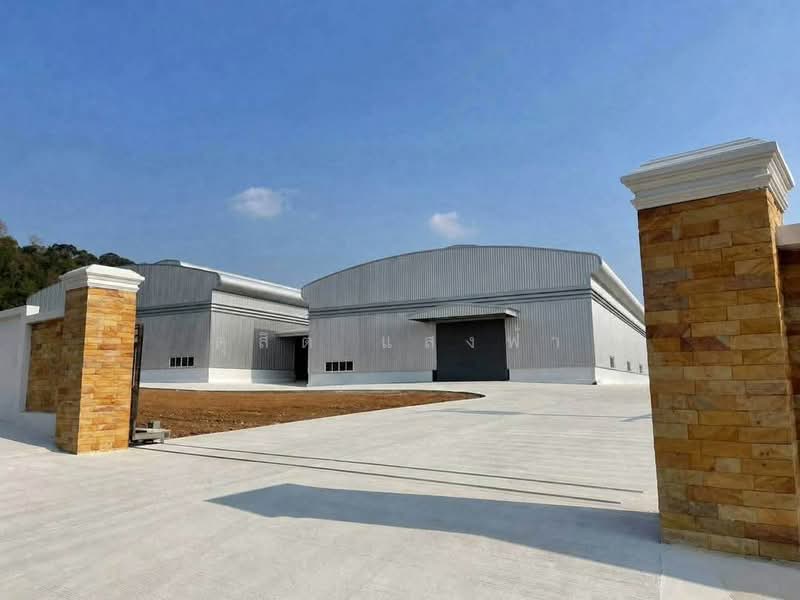 ให้เช่าโรงงานสร้างใหม่ แบบ Stand alone บ้านบึง ชลบุรี, Chon Buri (Pattaya), Nong I-run, Ban Bung, Chon Buri (Pattaya), , 6,000 sqm, Warehouse/Factory For Rent, by Dusit Saengfa, 500475393 - DDproperty.com