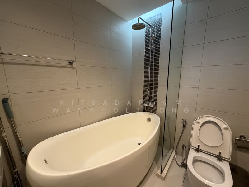 Siri At Sukhumvit, Bangkok, 902 Sukhumvit Road, Phra Kanong, Khlong Toei, Bangkok, 1 Bedroom, 52 sqm, Condo For Rent, by Kitsadapoom Wanpholthong, 500475410 - DDproperty.com