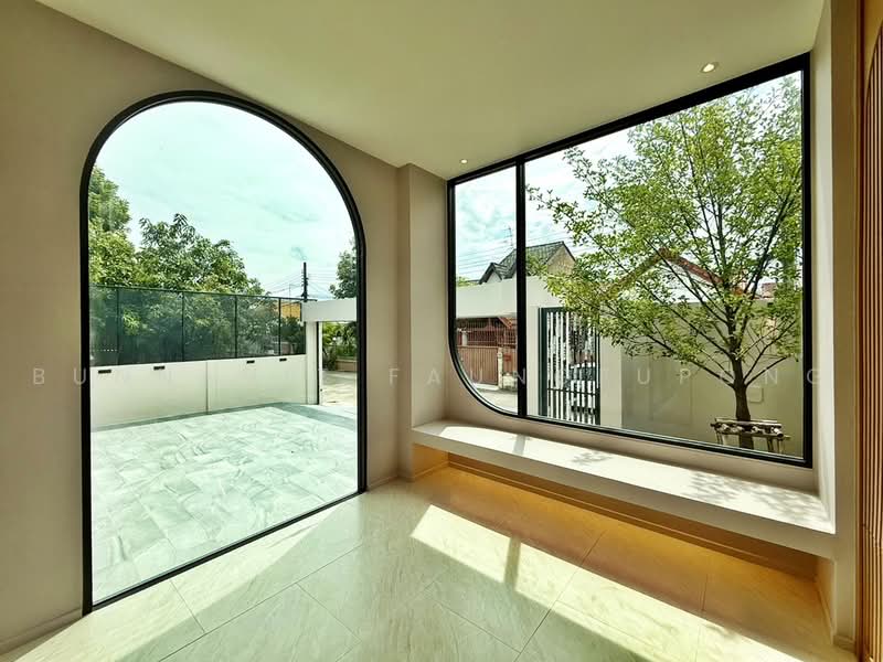 นวมินทร์ 24, Bangkok, นวมินทร์, Khlong Kum, Bueng Kum, Bangkok, 3 Bedrooms, 297 sqm, Single Detached House For Sale, by Bunnavit Faungfupong, 500475438 - DDproperty.com
