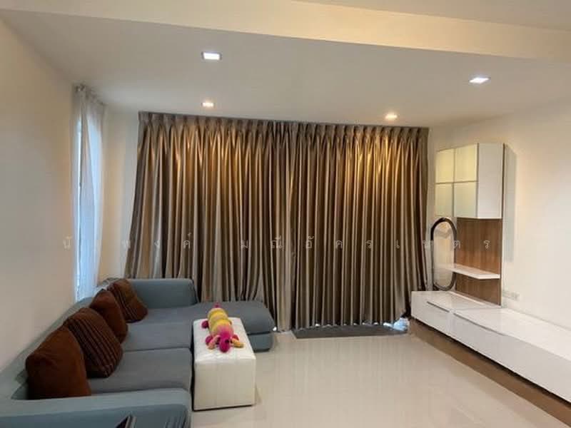 Town Avenue Srinagarindra, Bangkok, Soi On Nut 68, Suan Luang, Bangkok, 3 Bedrooms, 190 sqm, Townhouse For Rent, by นัฐพงค์ มณีอัครเนตร, 500475464 - DDproperty.com