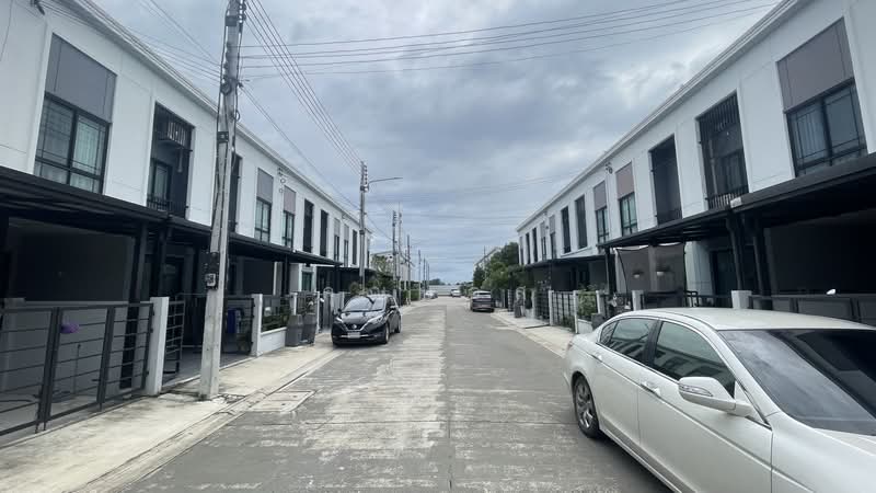 Pleno Rangsit : พลีโน่ รังสิต, ปทุมธานี, บ้านกลาง, เมืองปทุมธานี, ปทุมธานี, 91 ตร.ม., ทาวน์เฮ้าส์ ขาย, โดย คุณบอส, 500475474 - DDproperty.com