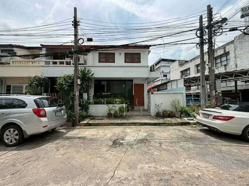 เกร็ดแก้วการ์เด้น 4, Bangkok, Lat Yao, Chatuchak, Bangkok, 5 Bedrooms, 200 sqm, Townhouse For Sale, by ERA Holding (Thailand) Co., Ltd., 500475476 - DDproperty.com