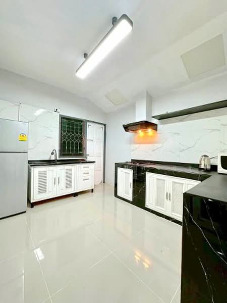 ไม่พบโครงการ, Bangkok, ลาดพร้าว รัชดาภิเษก สุทธิสาร, Wang Thonglang, Bangkok, 5 Bedrooms, 350 sqm, Single Detached House For Rent, by ณัฐพงศ์ สุนทรอรุณ, 500475490 - DDproperty.com