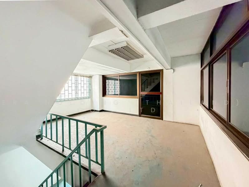 4 คูหาติด ตึกใหญ่, Samut Prakan, Bang Pla, Bang Plee, Samut Prakan, , 1,000 sqm, Shophouse For Sale, by ERA Holding (Thailand) Co., Ltd., 500475513 - DDproperty.com