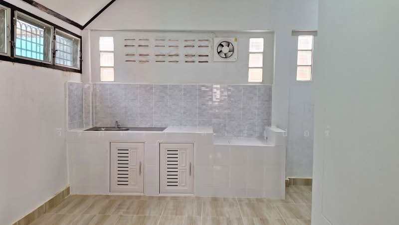 3-Bed Refurbished House for Sale Udon Thani – 2.59M THB, Udon Thani, Sam Phrao, Muang Udon Thani, Udon Thani, 3 Bedrooms, 110 sqm, Single Detached House For Sale, by วีรภัทรา ดาร์เปอร์, 500475518 - DDproperty.com