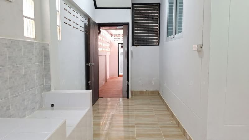 ขายบ้าน 3 ห้องนอน การเคหะสามพร้าว อุดรธานี ประเทศไทย, อุดรธานี, สามพร้าว, เมืองอุดรธานี, อุดรธานี, 110 ตร.ม., บ้านเดี่ยว ขาย, โดย วีรภัทรา ดาร์เปอร์, 500475518 - DDproperty.com