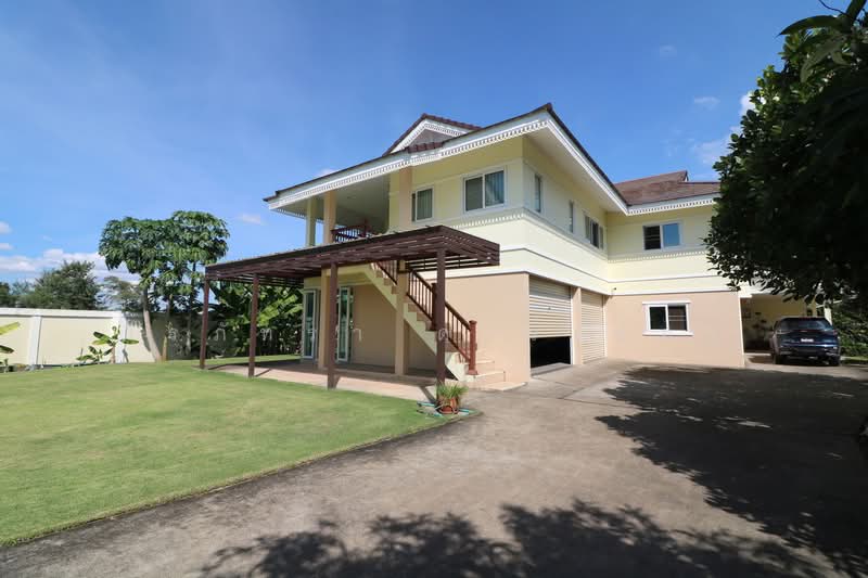 Twin Lakefront Homes for Sale Kumphawapi, Red Lotus Lake Views, Udon Thani, Kumphawapi, Udon Thani, 5 Bedrooms, 450 sqm, Semi-Detached House (Twin House) For Sale, by วีรภัทรา ดาร์เปอร์, 500475534 - DDproperty.com