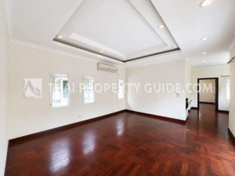 Private Pool House for Rent, Bangkok, Phra Kanong Nua, Watthana, Bangkok, 4 Bedrooms, 450 sqm, Single Detached House For Rent, by Khun Nita, 500475551 - DDproperty.com
