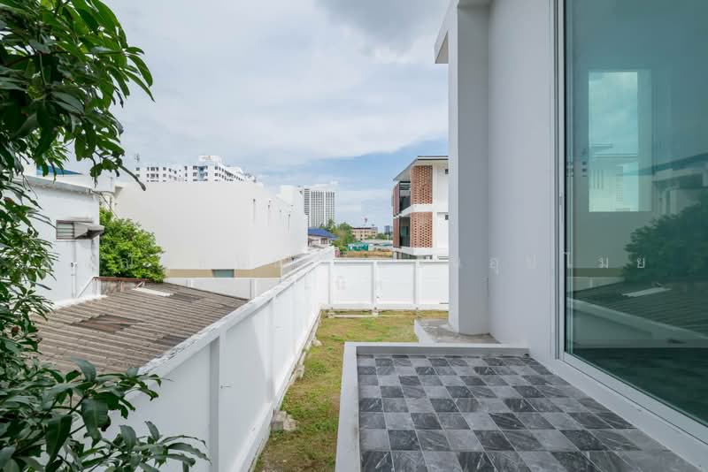 บ้านเดี่ยว พัฒนาการ Pattanakarn ถ.พัฒนาการ แขวงพัฒนาการ เขตสวนหลวง จ.กรุงเทพมหานคร 10250, Bangkok, Phatthanakan, Suan Luang, Bangkok, 4 Bedrooms, 268 sqm, Single Detached House For Sale, by คุณณัฐธนิน โยธินอุปไมย (เน็ท), 500475574 - DDproperty.com