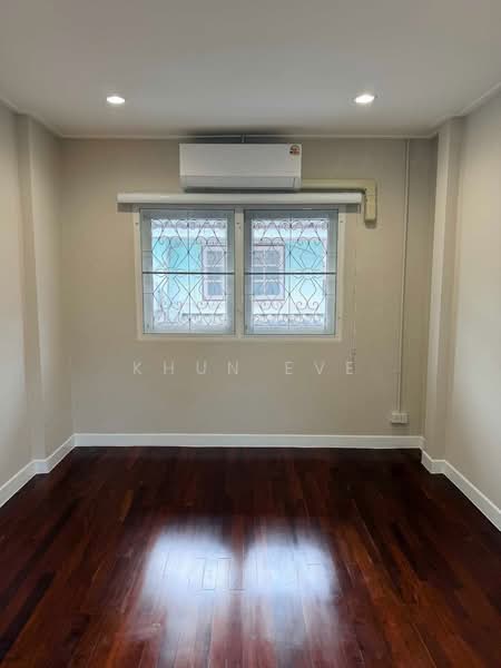 บ้านเดี่ยวให้เช่า หมู่บ้าน บางนา-วิลล่า กม.5 เลี้ยงสัตว์ได้ ( SPSEVE2205 ), สมุทรปราการ, บางนา - ตราด 39, บางแก้ว, บางพลี, สมุทรปราการ, 220 ตร.ม., บ้านเดี่ยว ให้เช่า, โดย Khun EVE, 500475577 - DDproperty.com