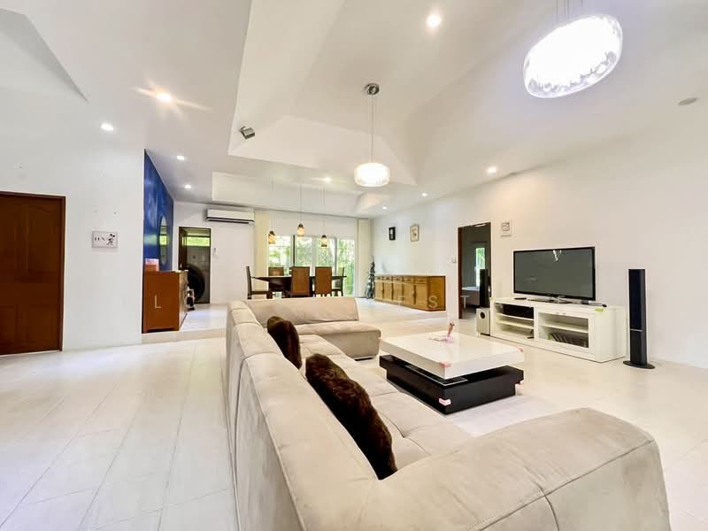 High-End 3 Bedroom Pool Villa for Sale East Pattaya, Chon Buri (Pattaya), Bang Lamung, Bang Lamung (Pattaya), Chon Buri (Pattaya), 3 Bedrooms, 738 sqm, Villa For Sale, by PLC real estate, 500475581 - DDproperty.com