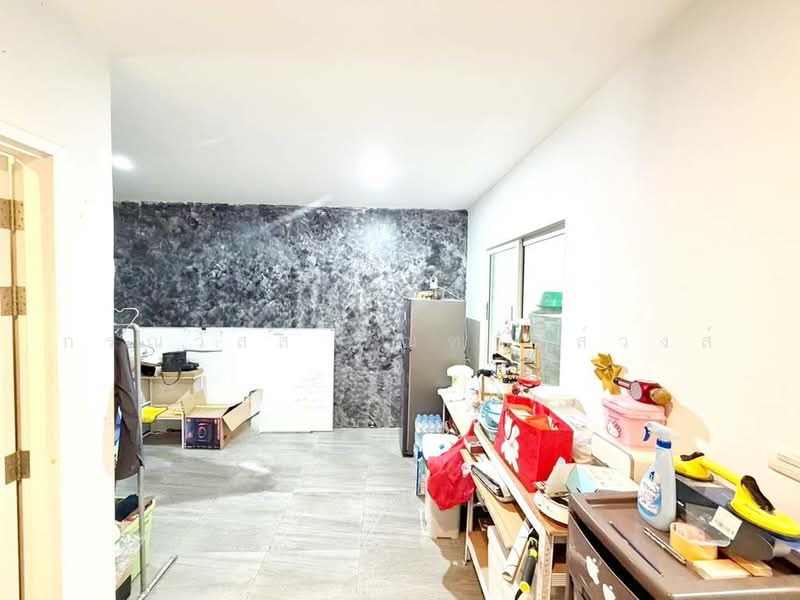 ขาย ทาวน์เฮ้าส์ หมู่บ้านฉัตรหลวง 15 ปทุมธานี, Pathum Thani, Bang Toei, Sam Khok, Pathum Thani, 3 Bedrooms, 90 sqm, Townhouse For Sale, by กรณวัสส์ กัณฑวัสส์วงส์, 500475594 - DDproperty.com