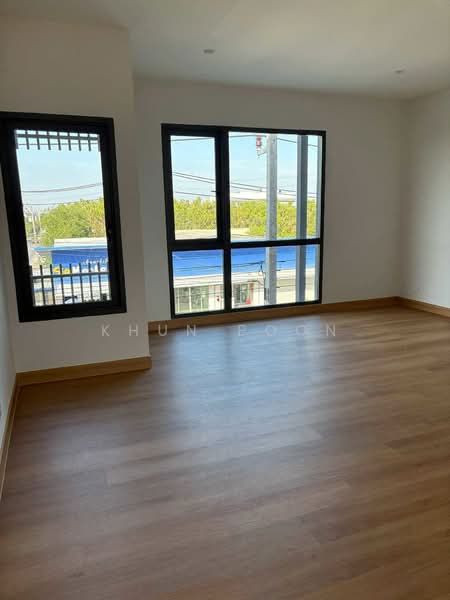 Home Office for Sale : Soi Chaloem Phra Kiat 30 (SPSSR349), Bangkok, เฉลิมพระเกียรติ ร. 9 ซอย 30, Dok Mai, Prawet, Bangkok, , 170 sqm, Shophouse For Sale, by Khun Poon, 500475595 - DDproperty.com