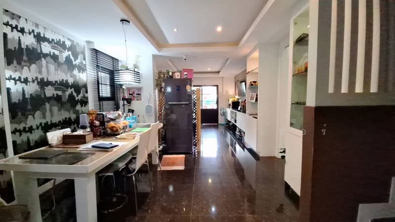 ขายทาวน์โฮม 2 ชั้น 4ห้องนอน ตกแต่งครบ พร้อมเข้าอยู่ได้ทันที!, อุดรธานี, สามพร้าว, เมืองอุดรธานี, อุดรธานี, 96 ตร.ม., บ้านเดี่ยว ขาย, โดย วีรภัทรา ดาร์เปอร์, 500475619 - DDproperty.com