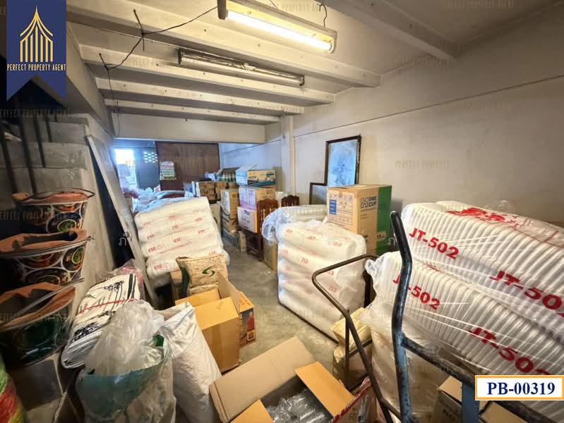 อาคารพานิชย์ หน้าตลาด รามอินทรา 67 ตามสภาพ, Bangkok, Khlong Kum, Bueng Kum, Bangkok, , 200 sqm, Shophouse For Sale, by ปภัชญา ธนัตถ์ภรณ์, 500475645 - DDproperty.com