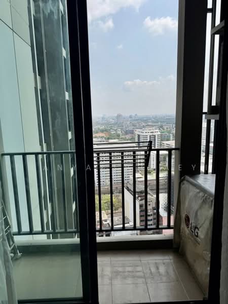 The Niche Pride Thonglor-Phetchaburi, Bangkok, New Petchaburi Road, Bang Kapi, Huai Khwang, Bangkok, 1 Bedroom, 35 sqm, Condo For Rent, by Thanyatip Saeyi, 500475671 - DDproperty.com
