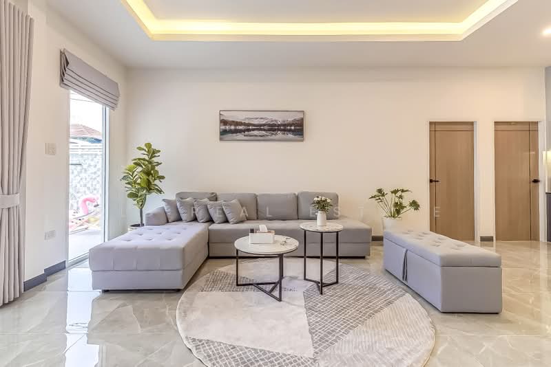 Private Pool Villa for Sale Huay Yai East Pattaya 4 Bedroom, Chon Buri (Pattaya), Bang Lamung, Bang Lamung (Pattaya), Chon Buri (Pattaya), 4 Bedrooms, 280 sqm, Villa For Sale, by PLC REAL ESTATE, 500475679 - DDproperty.com