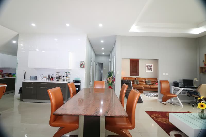 Spacious 4-Bed Pool Villa for Sale in Khon Kaen, Thailand, Khon Kaen, Ban Pet, Muang Khon Kaen, Khon Kaen, 4 Bedrooms, 151 sqm, Single Detached House For Sale, by วีรภัทรา ดาร์เปอร์, 500475702 - DDproperty.com