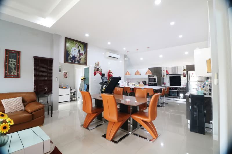 Spacious 4-Bed Pool Villa for Sale in Khon Kaen, Thailand, Khon Kaen, Ban Pet, Muang Khon Kaen, Khon Kaen, 4 Bedrooms, 151 sqm, Single Detached House For Sale, by วีรภัทรา ดาร์เปอร์, 500475702 - DDproperty.com