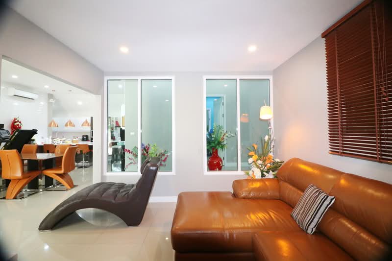 Spacious 4-Bed Pool Villa for Sale in Khon Kaen, Thailand, Khon Kaen, Ban Pet, Muang Khon Kaen, Khon Kaen, 4 Bedrooms, 151 sqm, Single Detached House For Sale, by วีรภัทรา ดาร์เปอร์, 500475702 - DDproperty.com