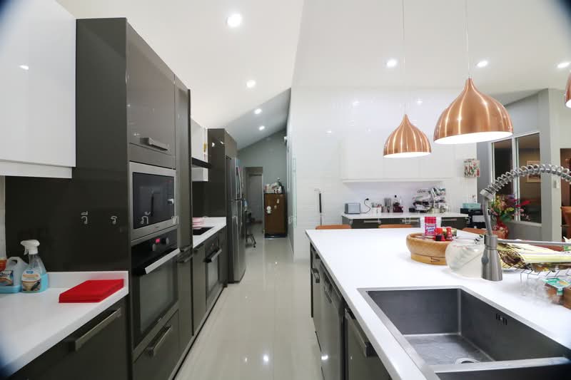 Spacious 4-Bed Pool Villa for Sale in Khon Kaen, Thailand, Khon Kaen, Ban Pet, Muang Khon Kaen, Khon Kaen, 4 Bedrooms, 151 sqm, Single Detached House For Sale, by วีรภัทรา ดาร์เปอร์, 500475702 - DDproperty.com