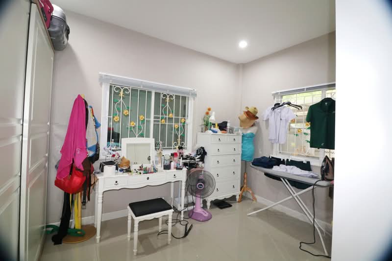 ขายบ้านเดี่ยว 4 ห้องนอน พร้อมสระว่ายน้ำ จังหวัดขอนแก่น, ขอนแก่น, บ้านเป็ด, เมืองขอนแก่น, ขอนแก่น, 151 ตร.ม., บ้านเดี่ยว ขาย, โดย วีรภัทรา ดาร์เปอร์, 500475702 - DDproperty.com