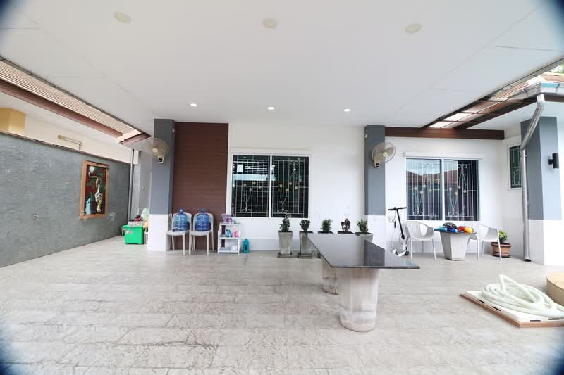 Spacious 4-Bed Pool Villa for Sale in Khon Kaen, Thailand, Khon Kaen, Ban Pet, Muang Khon Kaen, Khon Kaen, 4 Bedrooms, 151 sqm, Single Detached House For Sale, by วีรภัทรา ดาร์เปอร์, 500475702 - DDproperty.com