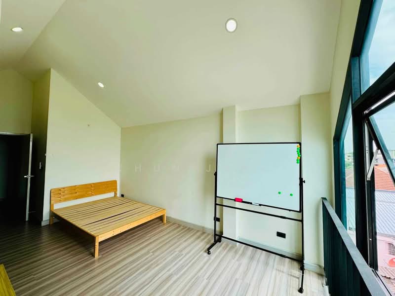 For rent Home office Sukhumvit 101/1 Company registration is allowed ( SPSEVE2208 ), Bangkok, สุขุมวิท 101/1, Bang Chak, Phra Khanong, Bangkok, , 237 sqm, Shophouse For Rent, by Khun EVE, 500475719 - DDproperty.com