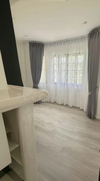 Ladawan Srinakarin, Samut Prakan, Srinakarin Road, Bang Kaeo, Bang Plee, Samut Prakan, 4 Bedrooms, 330 sqm, Single Detached House For Rent, by Wuthikorn Prasomsan, 500475782 - DDproperty.com