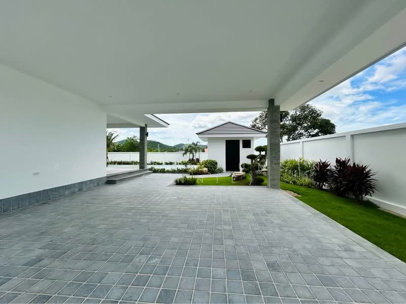 Highland Villas 3, Prachuap Khiri Khan, Hin Lek Fai, Hua Hin, Prachuap Khiri Khan, 3 Bedrooms, 300 sqm, Villa For Sale, by Aonaurai Kumsing (Annie), 500475787 - DDproperty.com