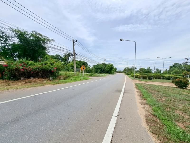 ที่ดินพร้อมสิ่งปลูกสร้างเสือโฮก ชัยนาท, Chai Nat, Sua Hok, Muang Chai Nat, Chai Nat, , 7,044 sqm, Land For Sale, by The Best Property ต้นอ้อ, 500475799 - DDproperty.com