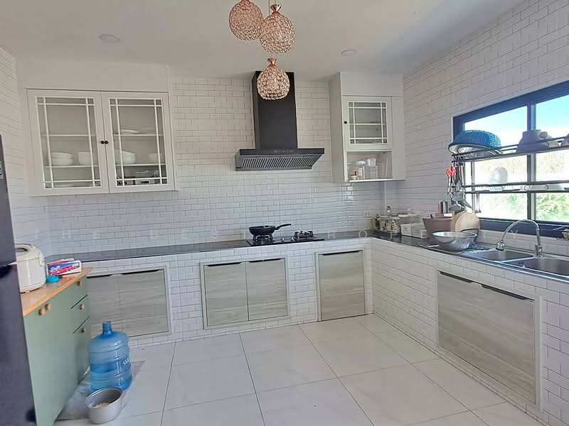 บ้านเดี่ยวพร้อมที่ดินศรีราชา ชลบุรี, Chon Buri (Pattaya), Bo Win, Si Racha, Chon Buri (Pattaya), 5 Bedrooms, 200 sqm, Single Detached House For Sale, by The Best Property นุ้ย, 500475824 - DDproperty.com