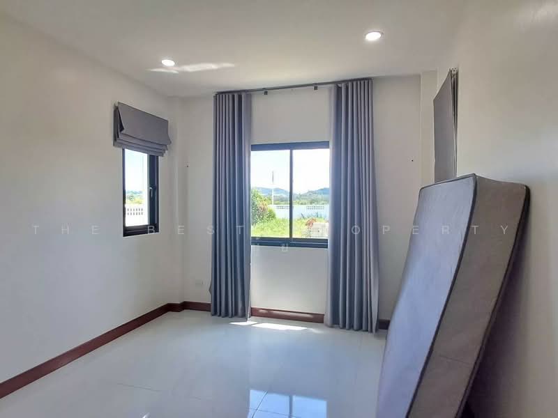 บ้านเดี่ยวพร้อมที่ดินศรีราชา ชลบุรี, Chon Buri (Pattaya), Bo Win, Si Racha, Chon Buri (Pattaya), 5 Bedrooms, 200 sqm, Single Detached House For Sale, by The Best Property นุ้ย, 500475824 - DDproperty.com